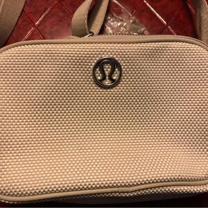 Lululemon Crossbody Camera Bag 2L